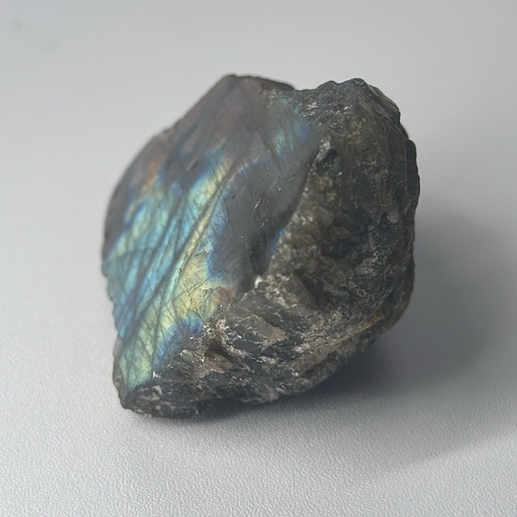 Medium Labradorite - Picture 4 of 5